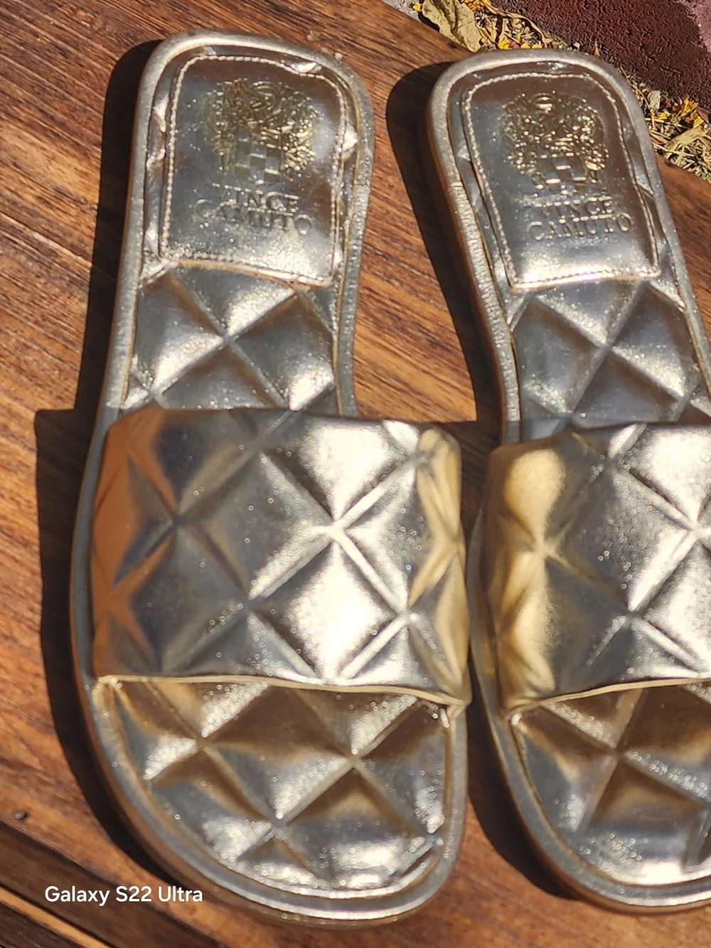 Brennda Women's Gold Leather Quilted Slide Sandal Size 8